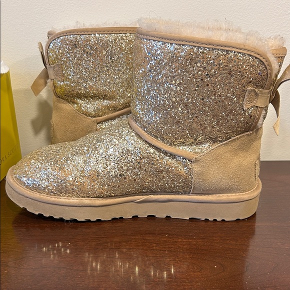 UGG Sparkly Tan Bow Boots - Picture 9 of 13